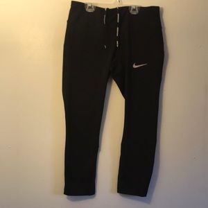 Nike Dri-fit cropped pants